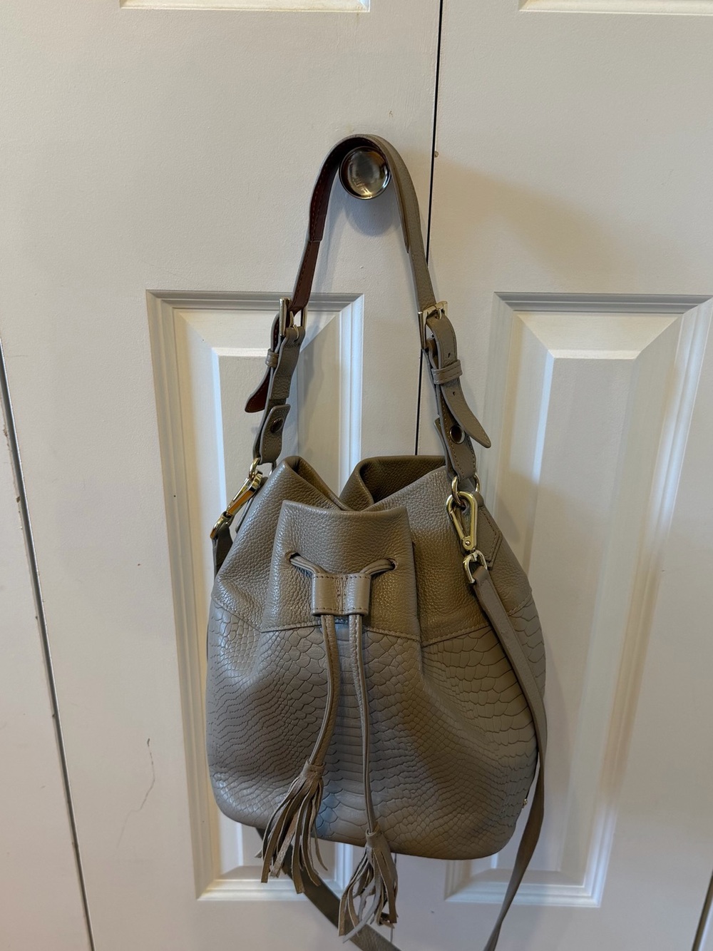 Gigi New York Jenn bucket bag neutral stone color